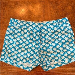 J. Crew Blue and White Patterned Women Shorts size 8 , great for vacation